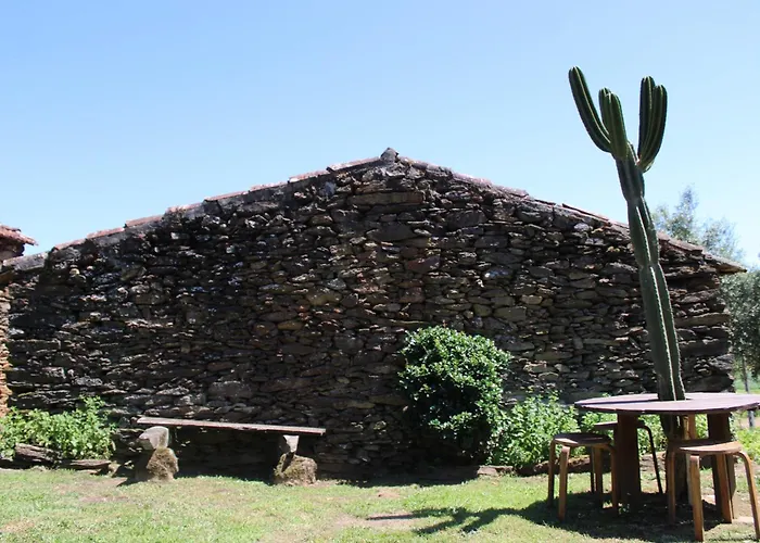 Lugar Da Lourida Hébergement de vacances *